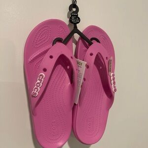 Crocs Classic Pink Flip Flop Sandals Men's Size 6 Woman’s 8 New with Jibbitz